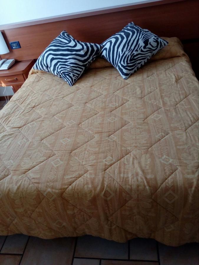 Hotel Lory Ficarolo Екстериор снимка